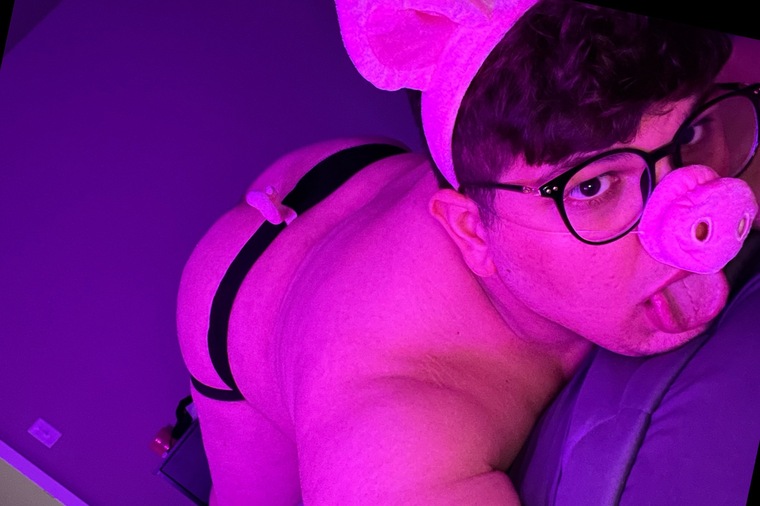 𝑳𝒐𝒗𝒚🌸 cover image