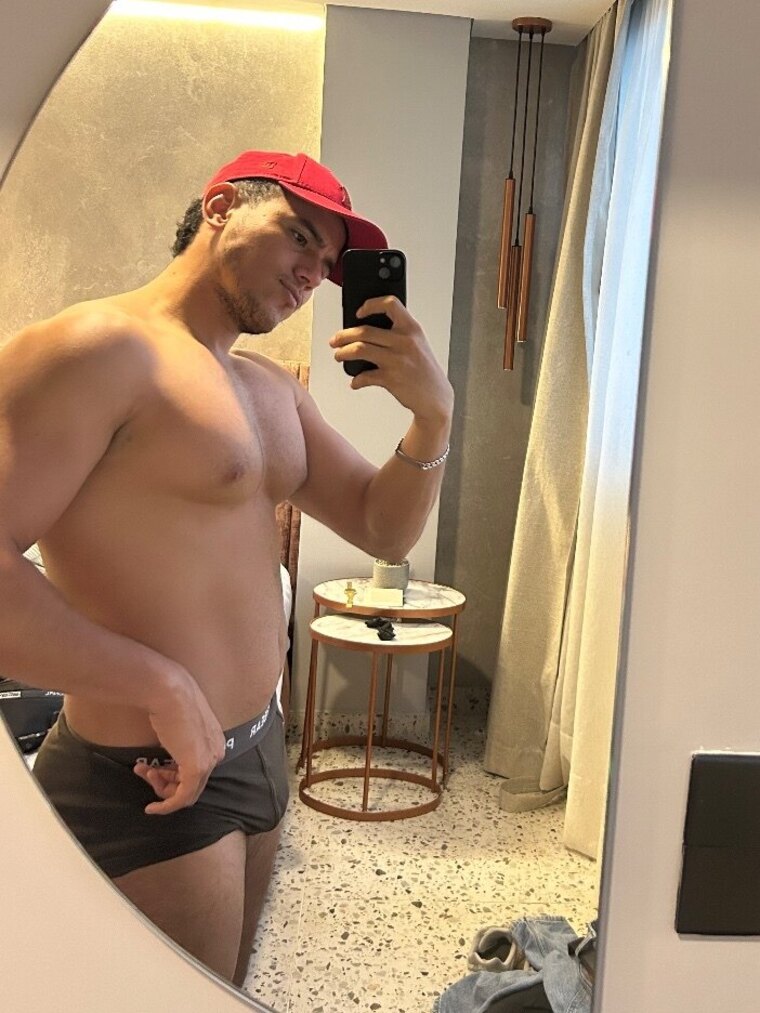 Luis Yela cover image