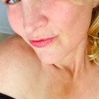 Lucia Belle avatar