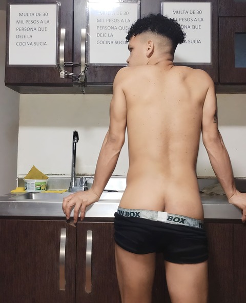 LUIS JÚNIOR cover image