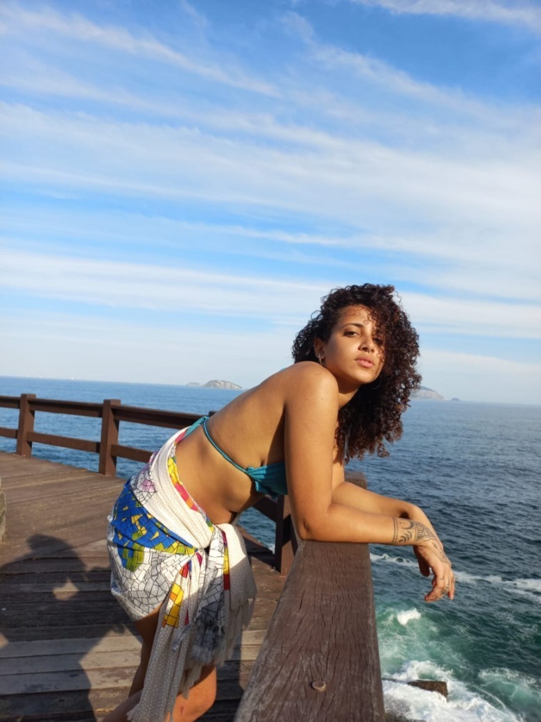 Luiza Santos banner image