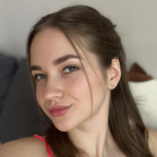 𝙇𝙪𝙣𝙖 𝙈𝙚𝙡𝙡𝙤𝙬🍑 avatar
