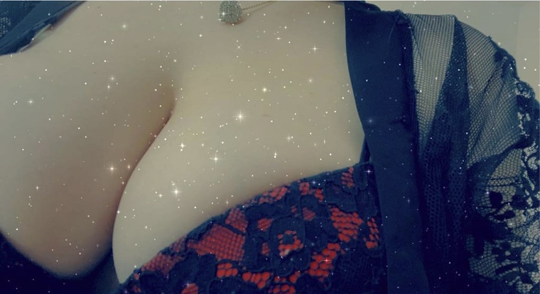 Luna.W banner image