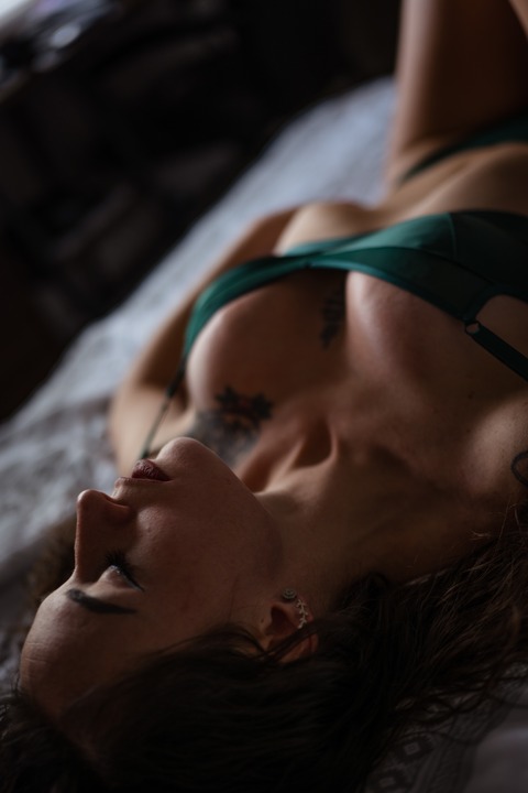 Luscious Luna Free cover image