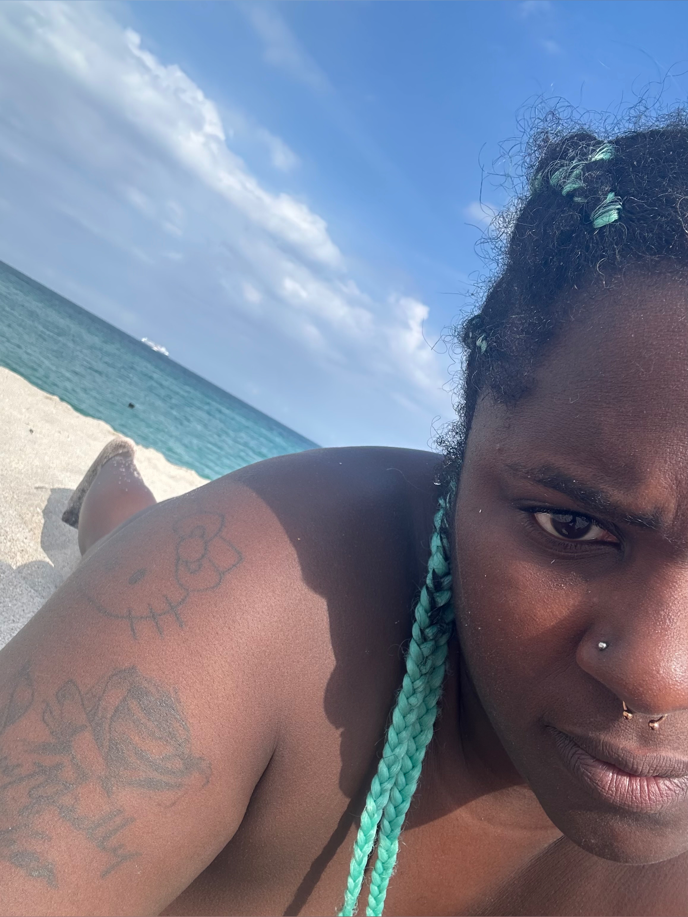 LustyLucyXXX-FREE PAGE banner image