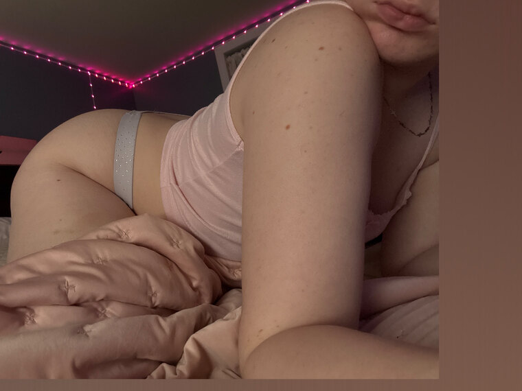 LustyyVixen cover image
