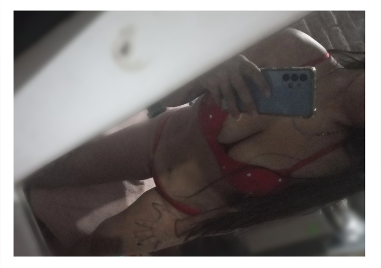 Luu Lii SEXTING 🌡🥵😈😈 cover image