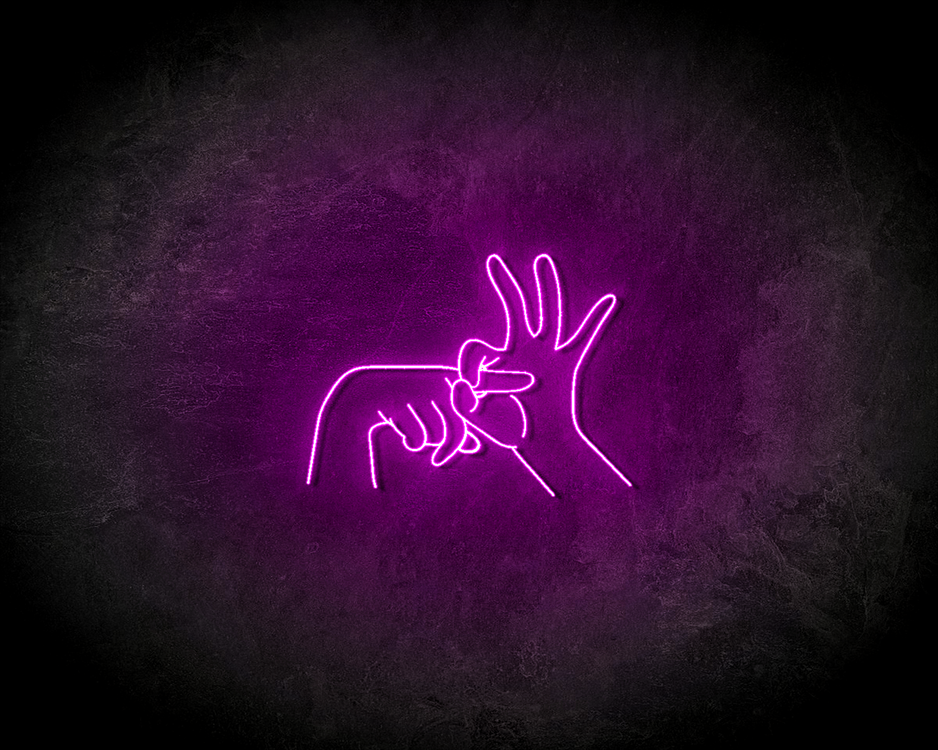 Izzy Candle banner image