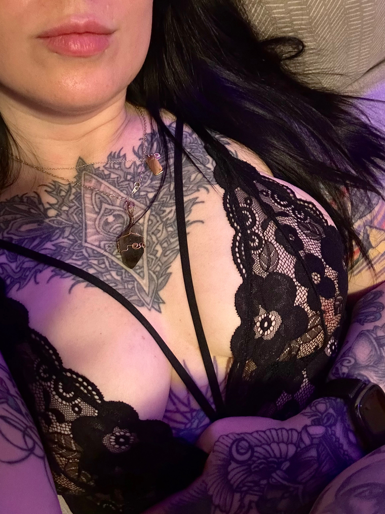 Lyssie Goat ⛓️❤️‍🔥🗡️🔞 cover image