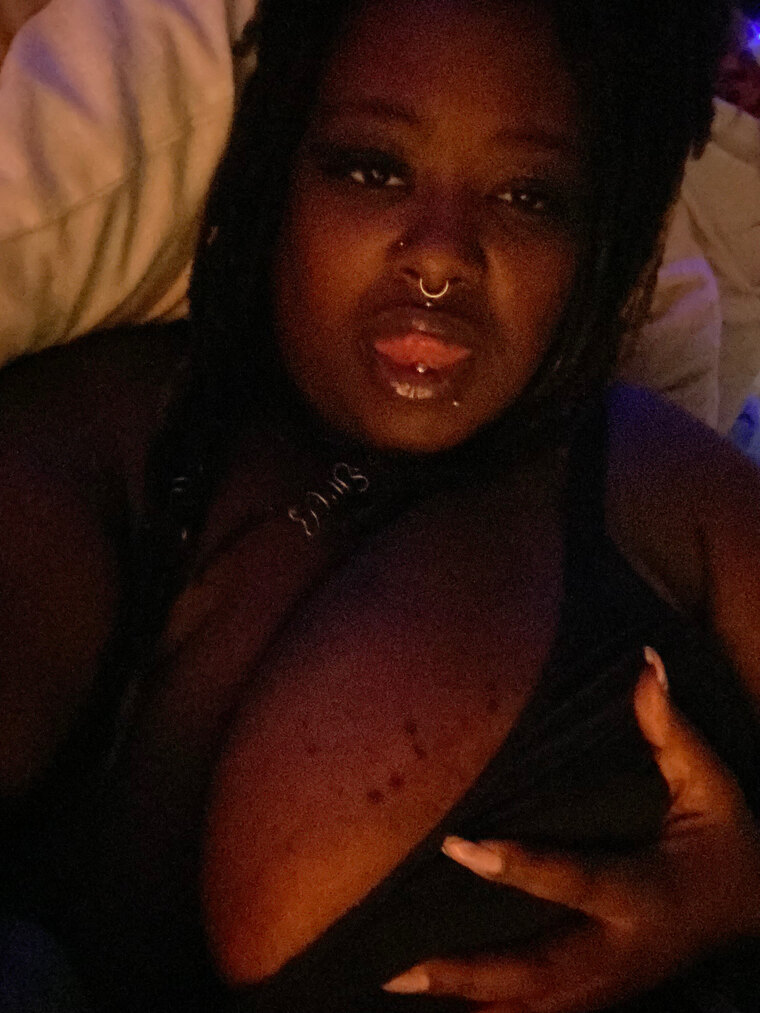 DommeQueenLocs cover image