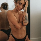 Maddie Neville FREE avatar