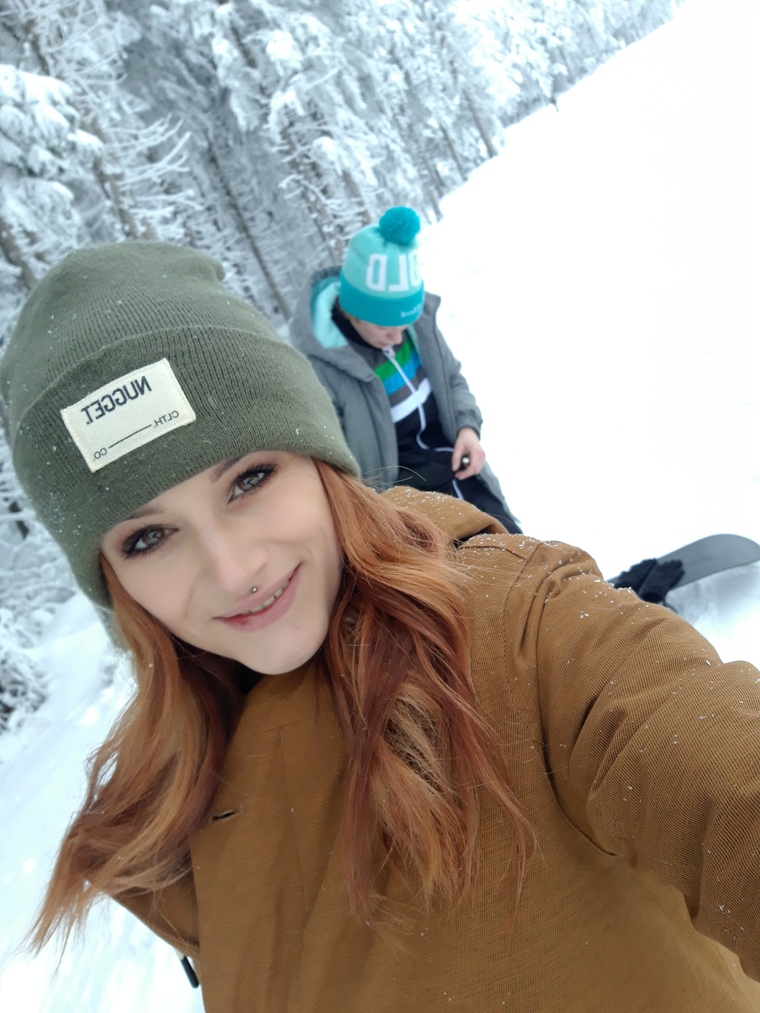 Madeline Rossi banner image