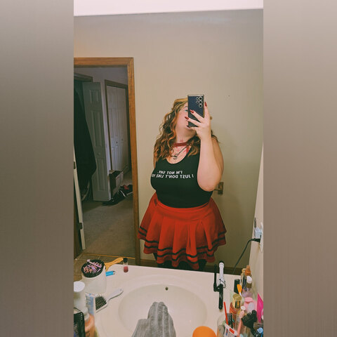 Madi🦊 cover image