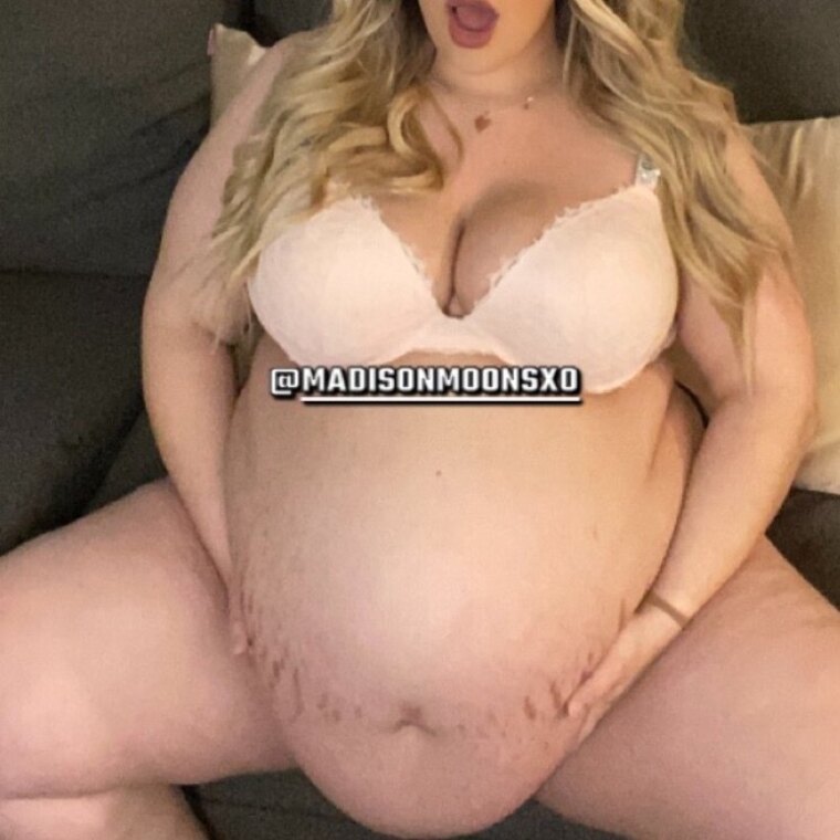 Pregnant Madi 🌻 cover image