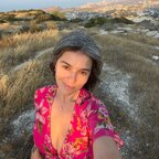 Mady_Gio portrait