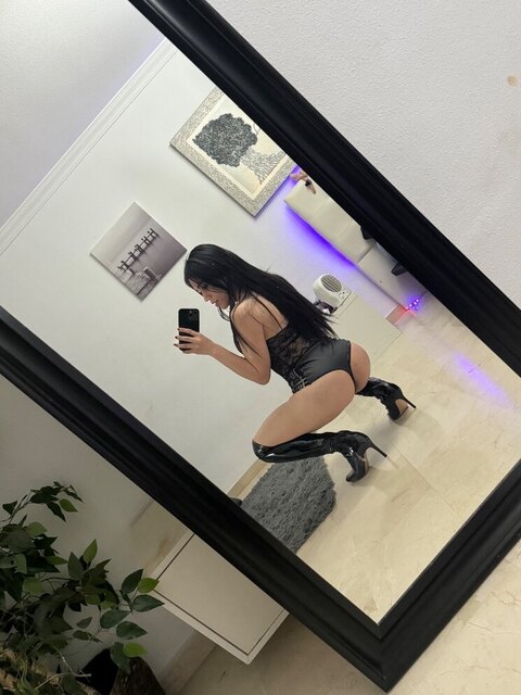 Mailyn Perez 🔥 cover image