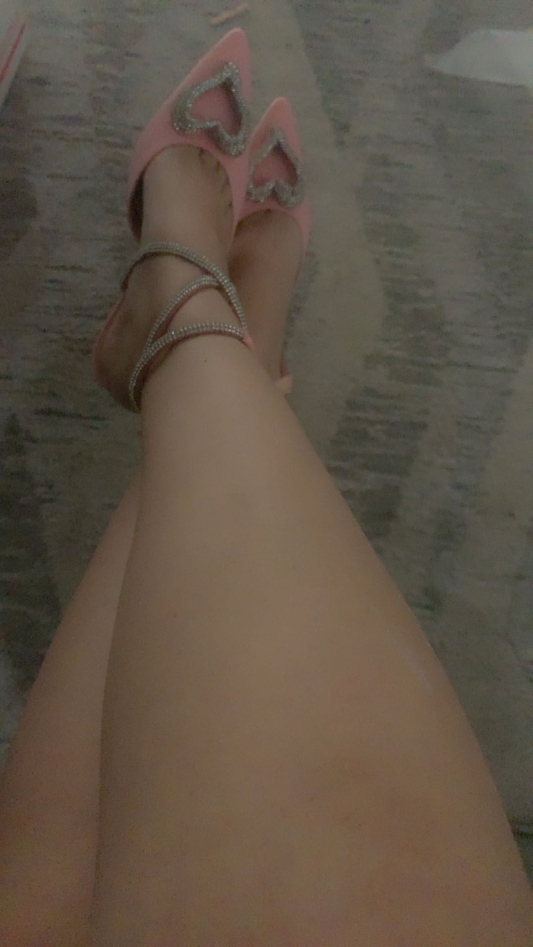👑Mami Queen Toes 👣 cover image
