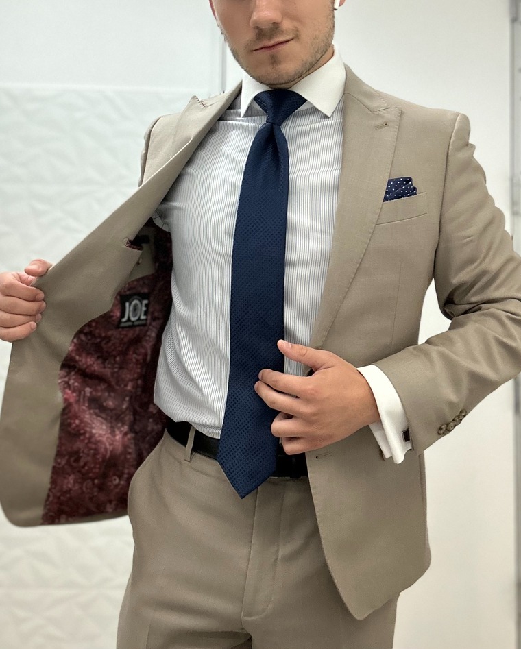 Mannsuits cover image