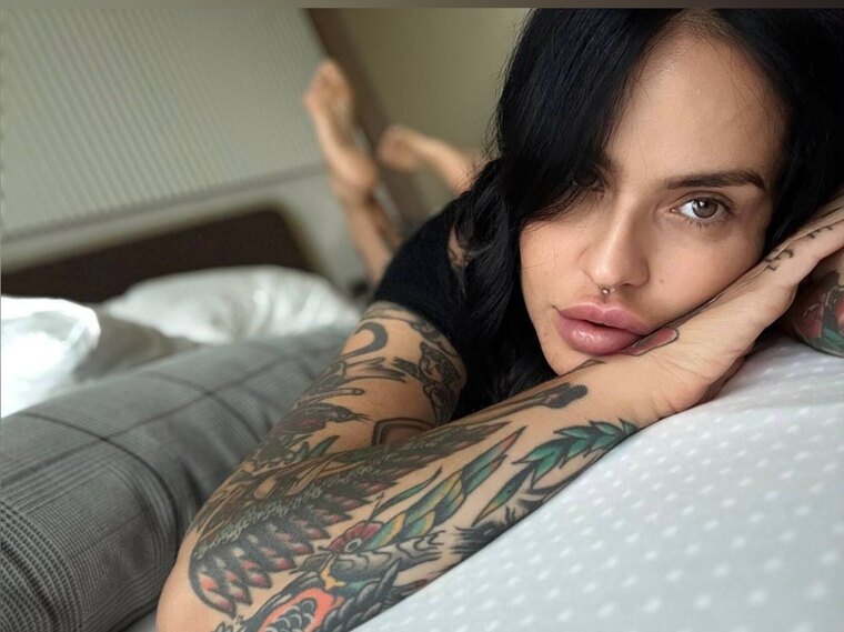 Manola Tenti cover image