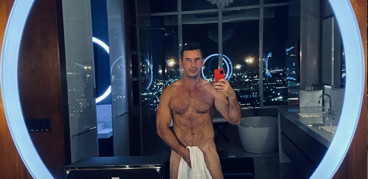 Manuel Ferraraโผ๏ธ cover image