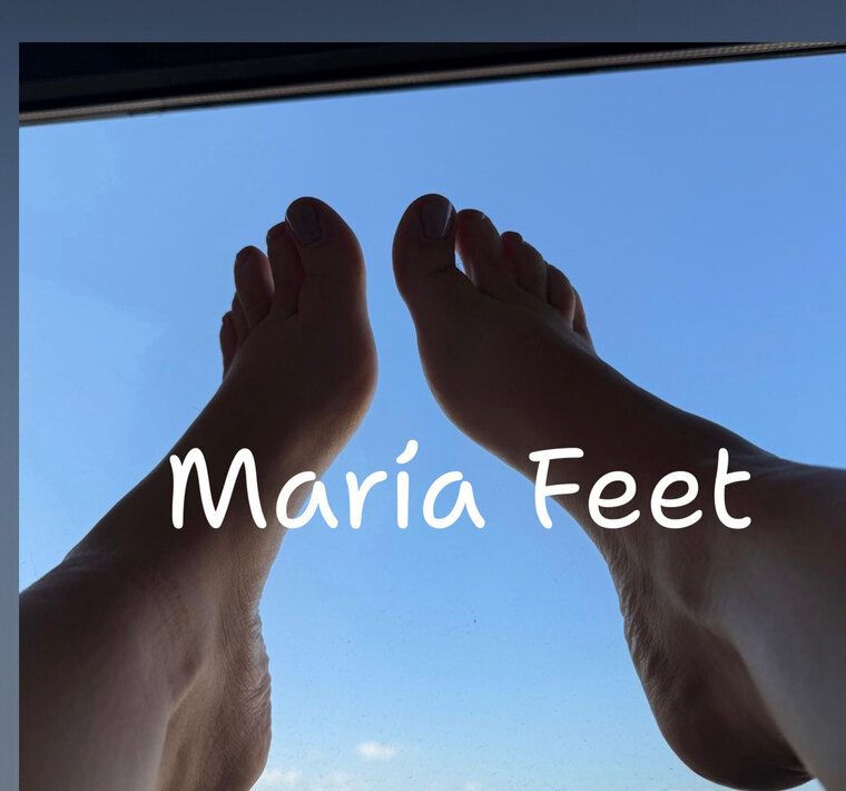 María Feet 💋🦶🏻👅🦶🏻🫦📩 cover image