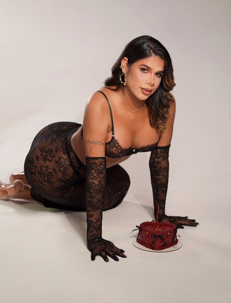 Maria Gabriela Hernandez cover image