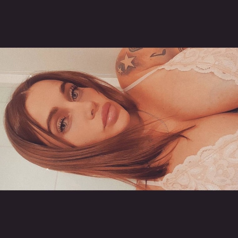 🍭Latin Girl 🥵 banner image