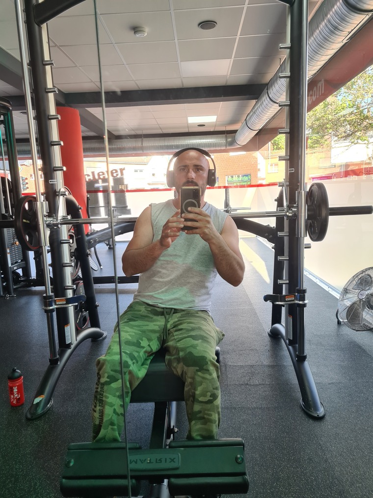 Marinel Munteanu cover image