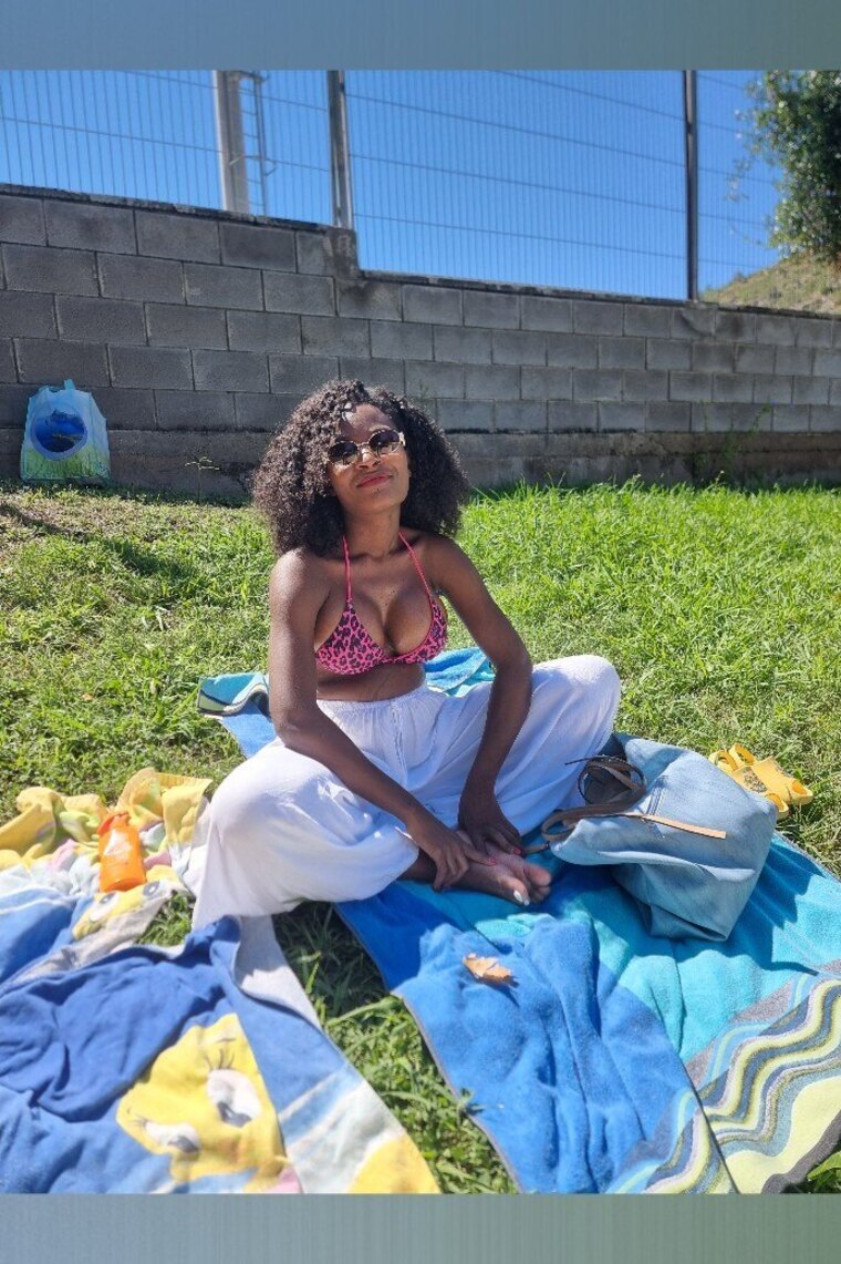 MarlisSecretVibes cover image