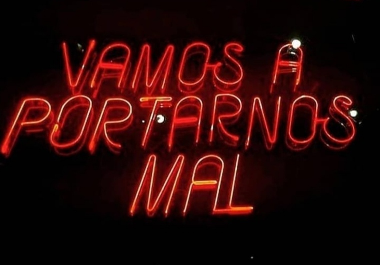 martina gonzalez π banner image