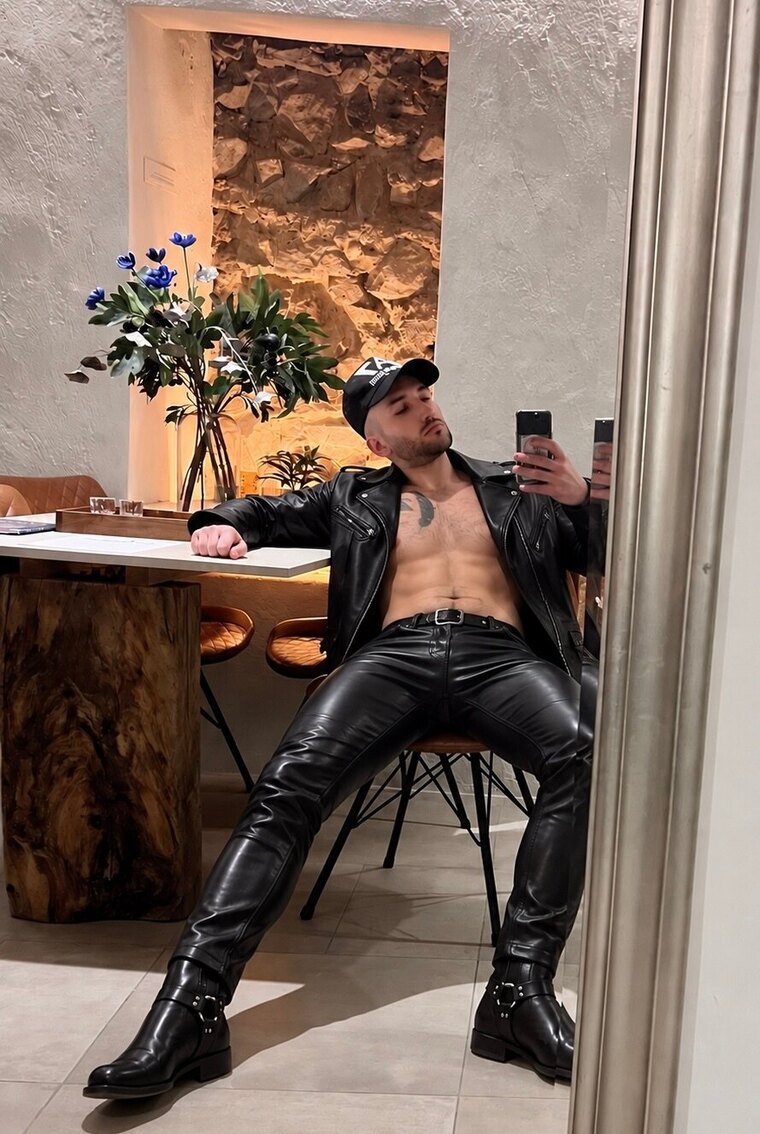 MASTER OLEC⛓️ cover image