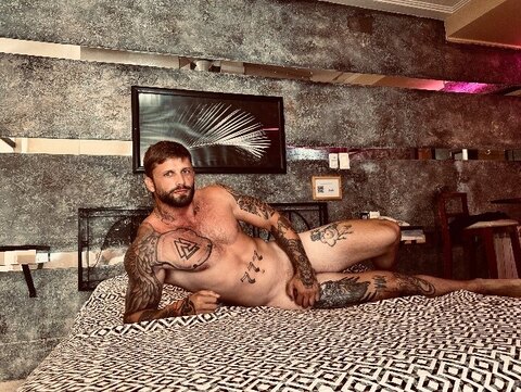 MAX😋 cover image