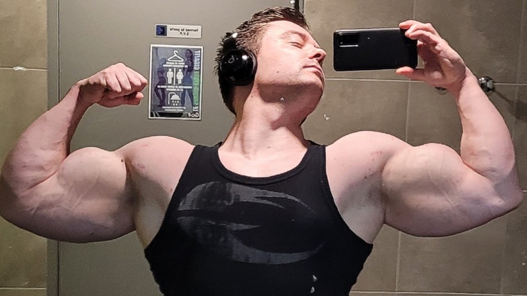 Max Von Strangle (aka Maxbolone) banner image