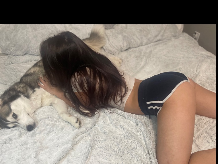 Nicole Lynn *Premium* cover image