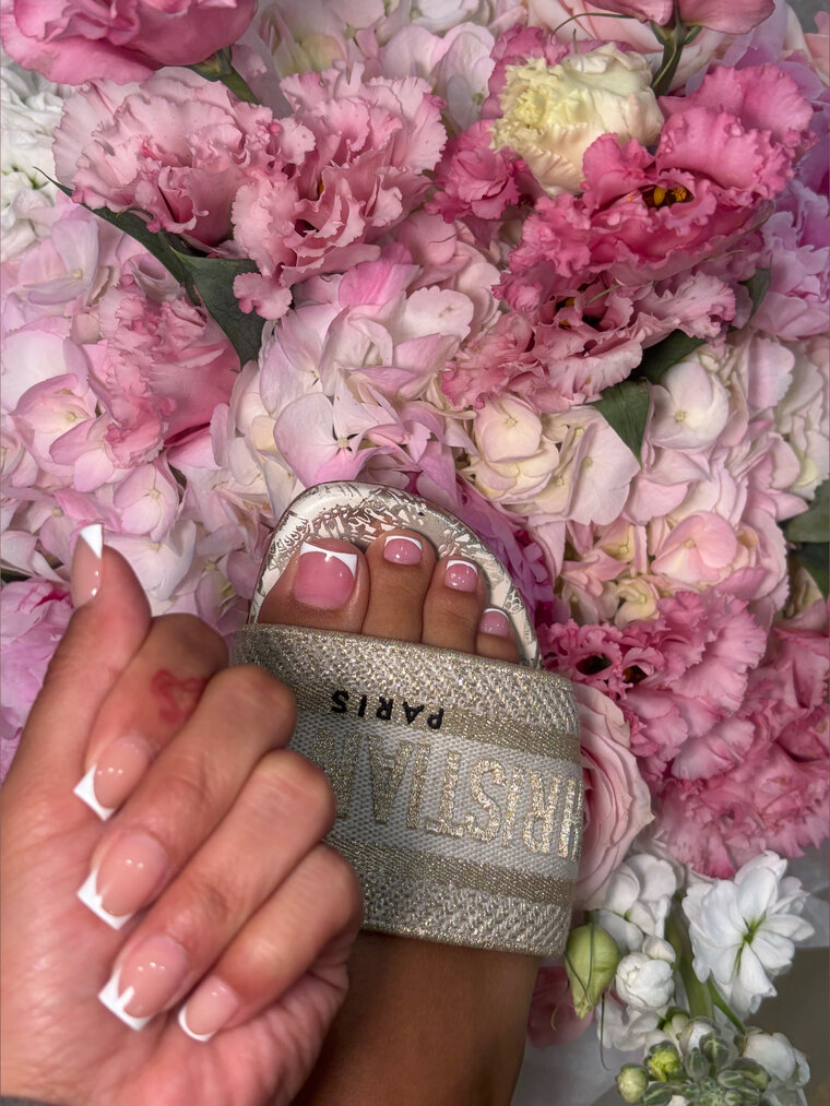 ChloeV xo banner image