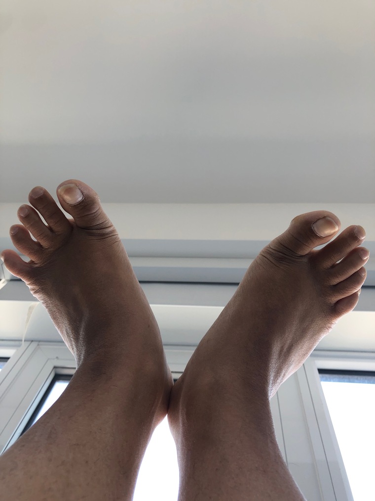 MelatoniaFeet banner image