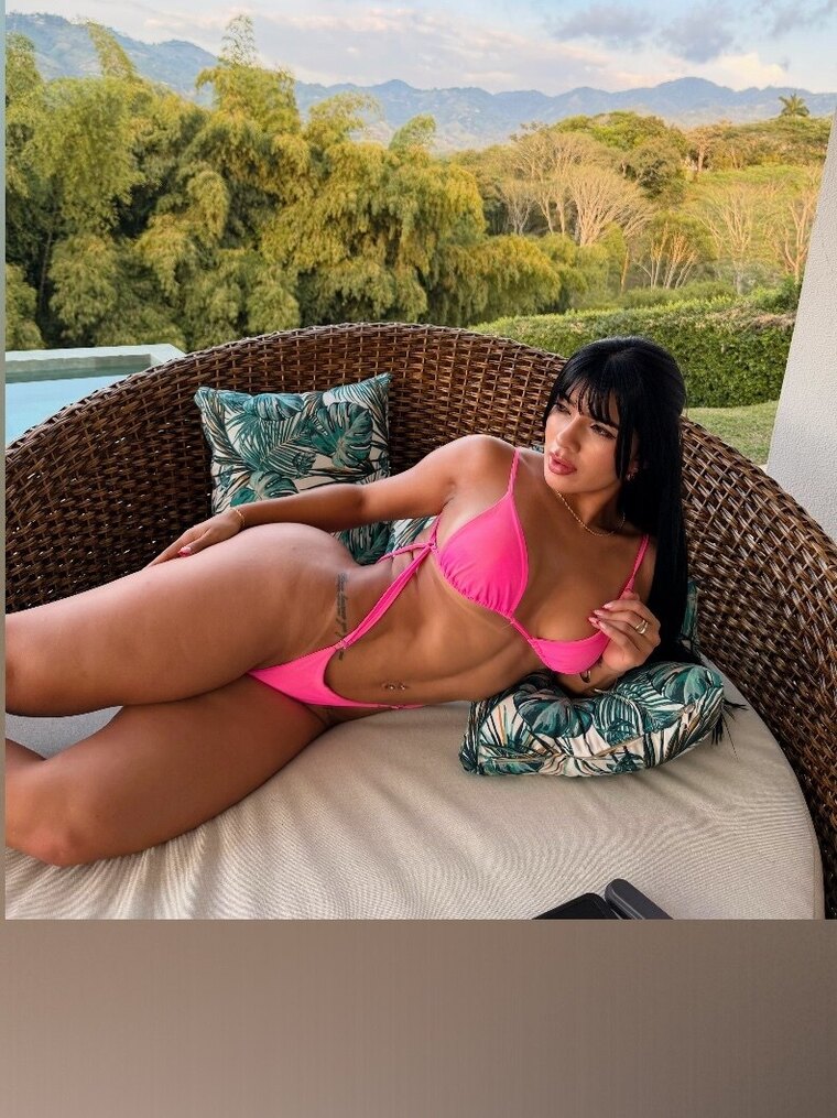 Melissa Arias💜 cover image