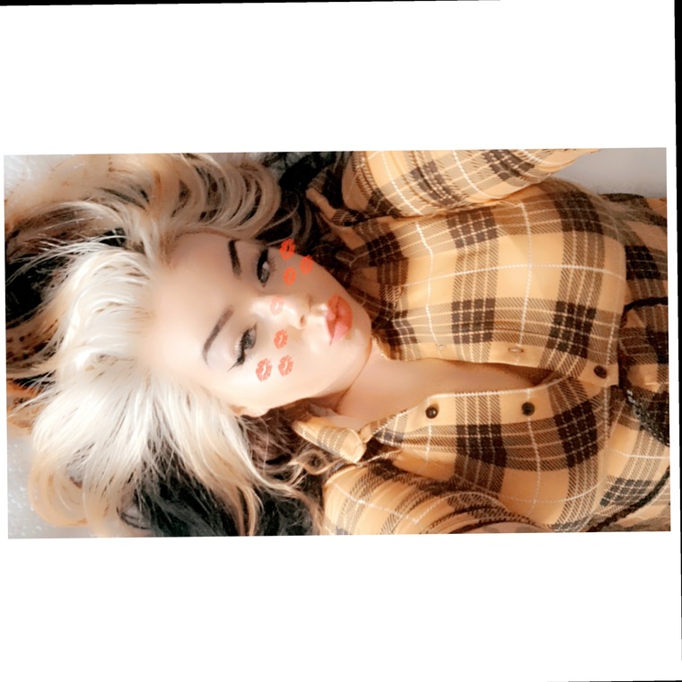 Mellie ๐ banner image