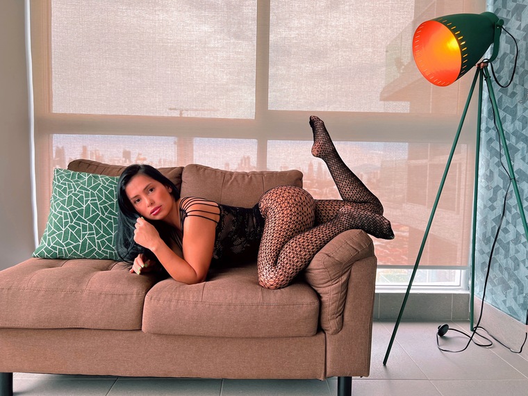 Melody O Colombian π¨π΄ banner image