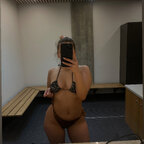 Mia;) avatar