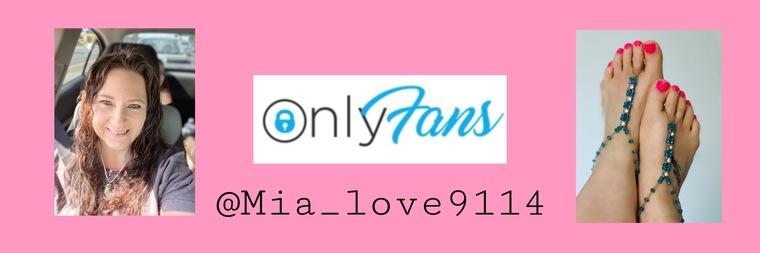 Mia🦋 cover image