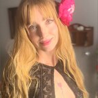 Mia Daydreams avatar