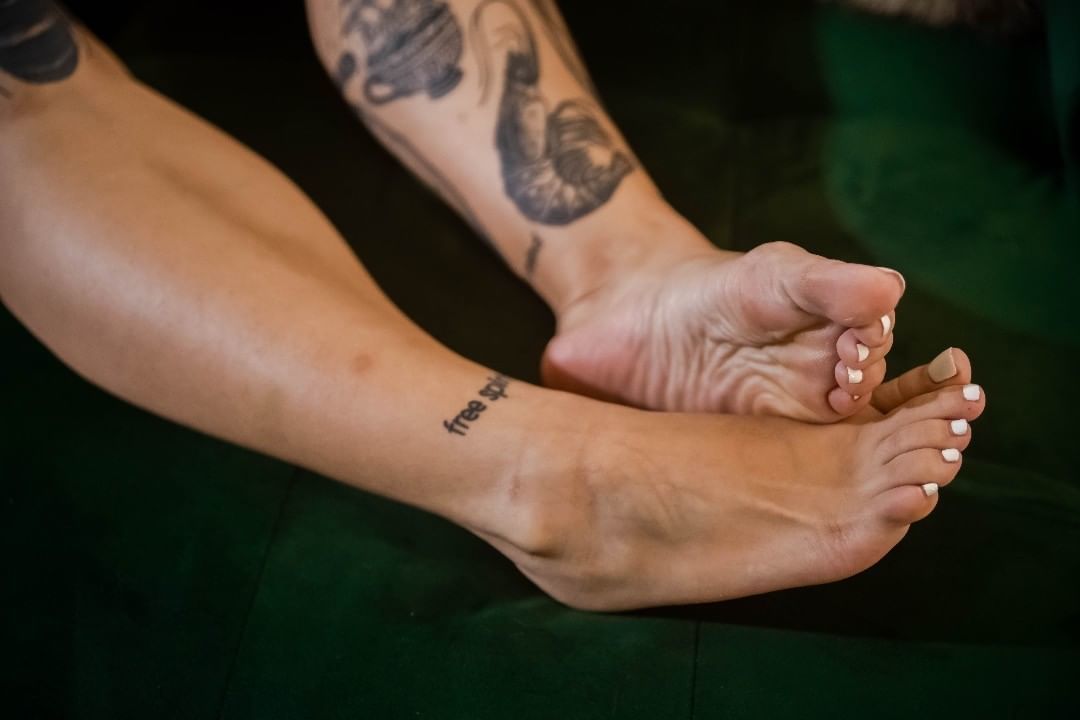 Mia Feetsies banner image