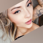 Mía avatar
