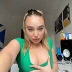 Mia 🍓 avatar