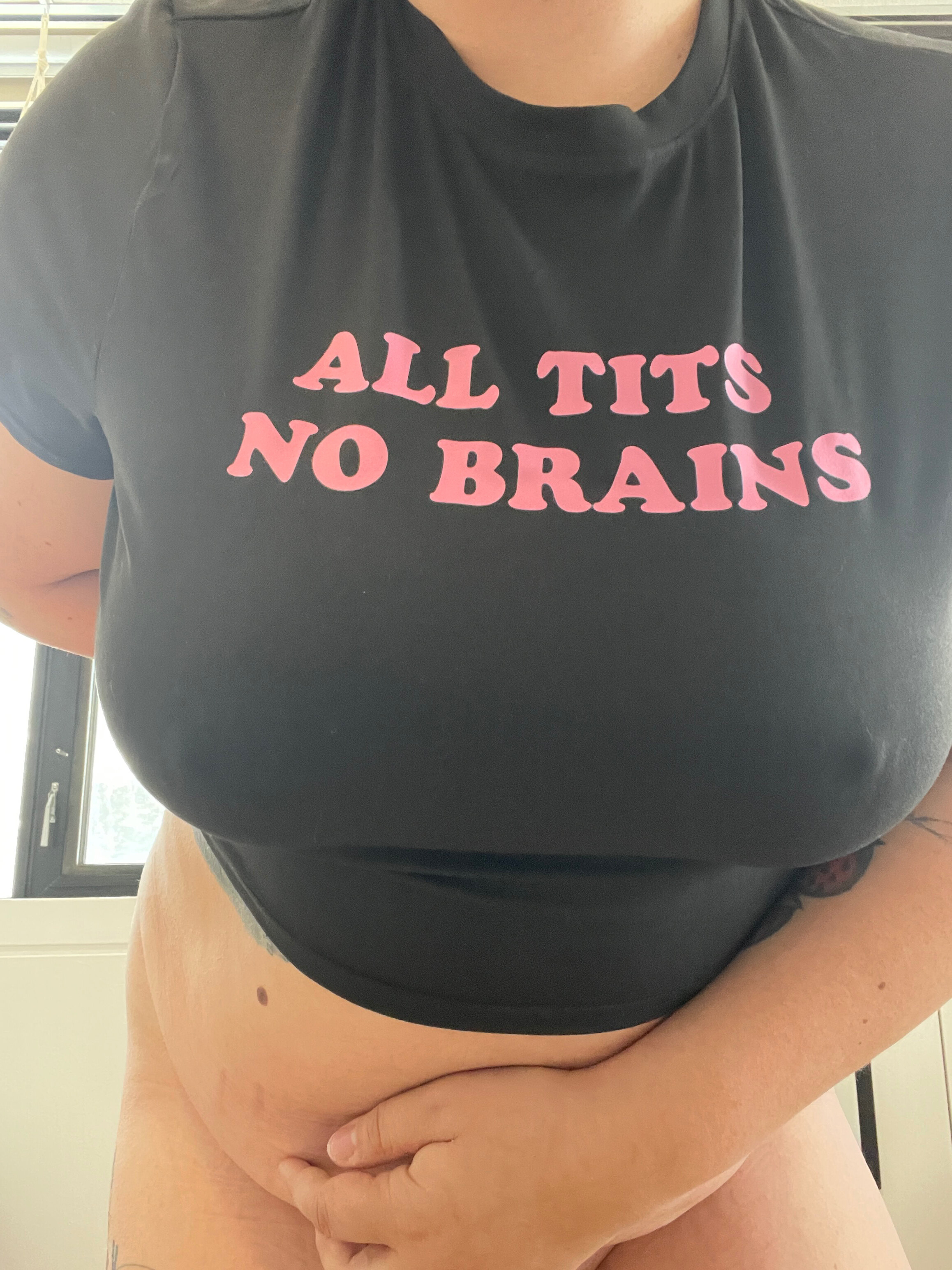 MidQualityGirl banner image