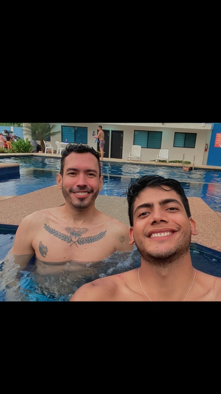 Miguel y Ledwards cover image