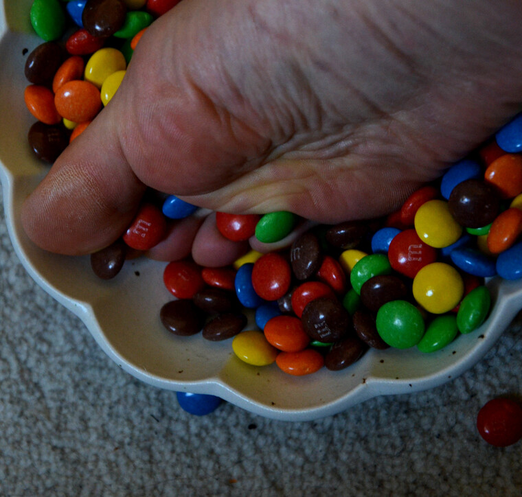 MiiasCuteFeet cover image