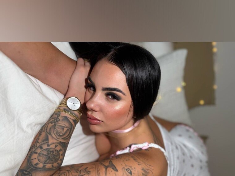 Mila🌙 cover image