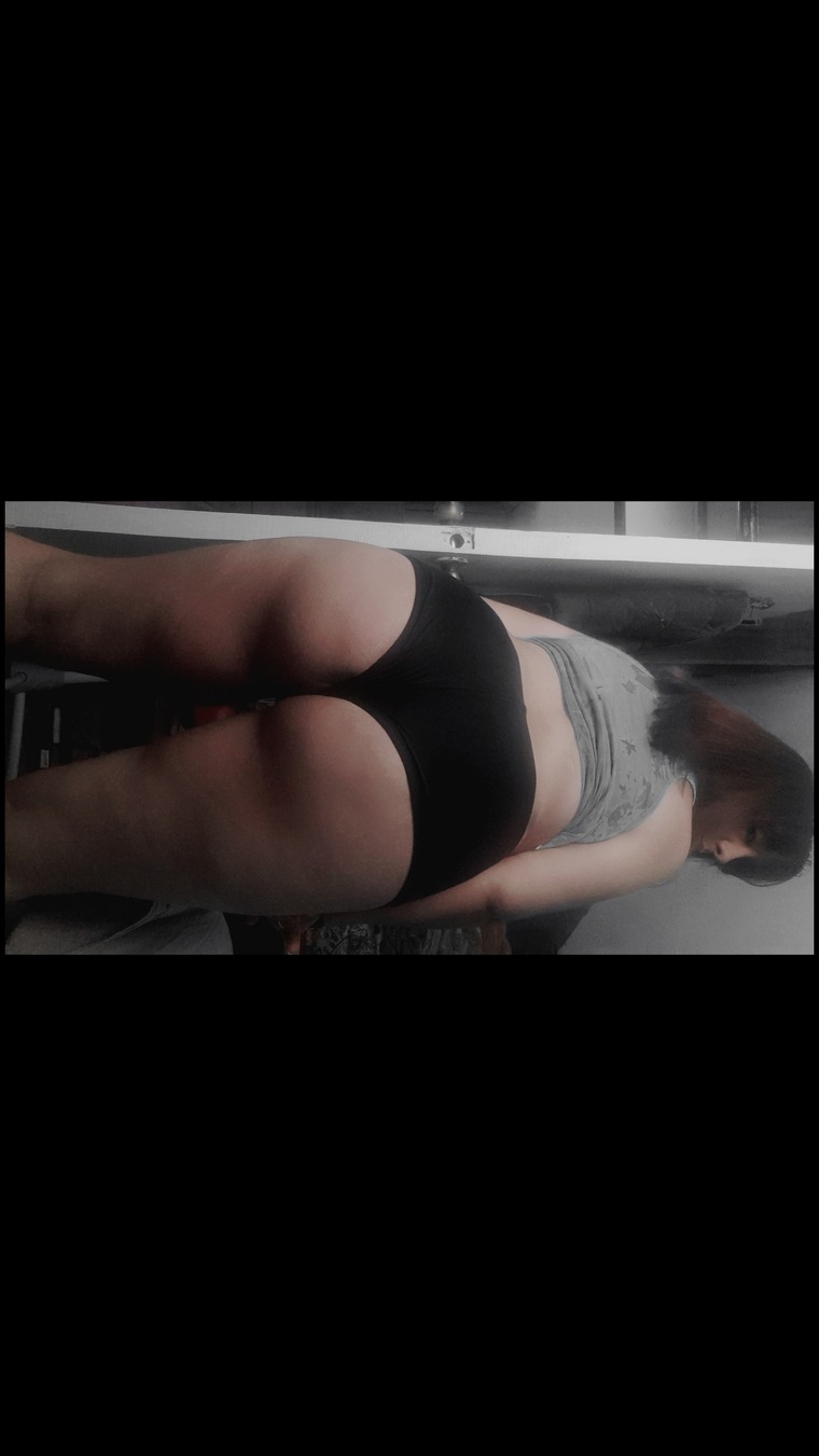 Milaunick_b banner image